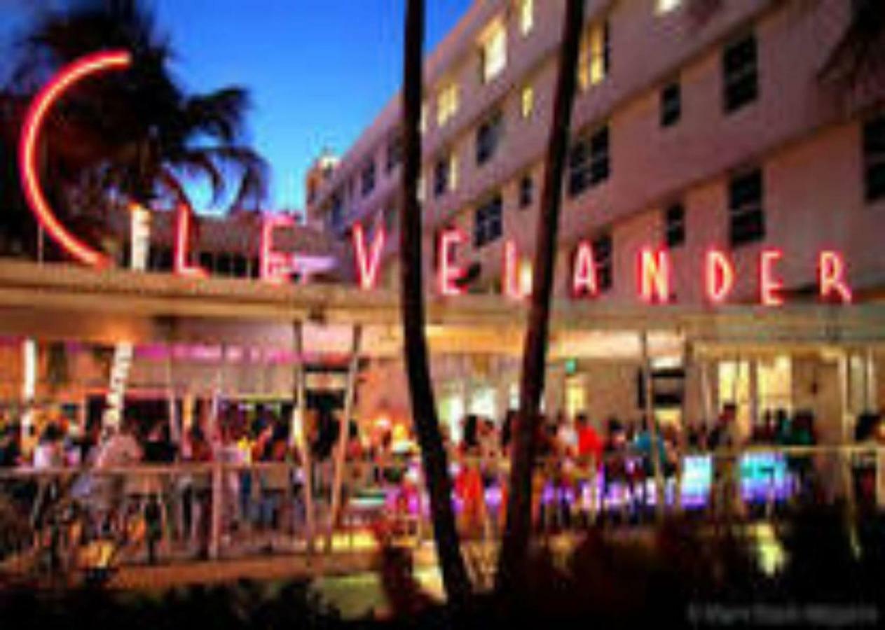 2 Bedroom 2 Bath With Patio On 11Th Collins Ave Miami Beach Exteriér fotografie
